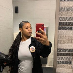 Meet your Posher, Kyla